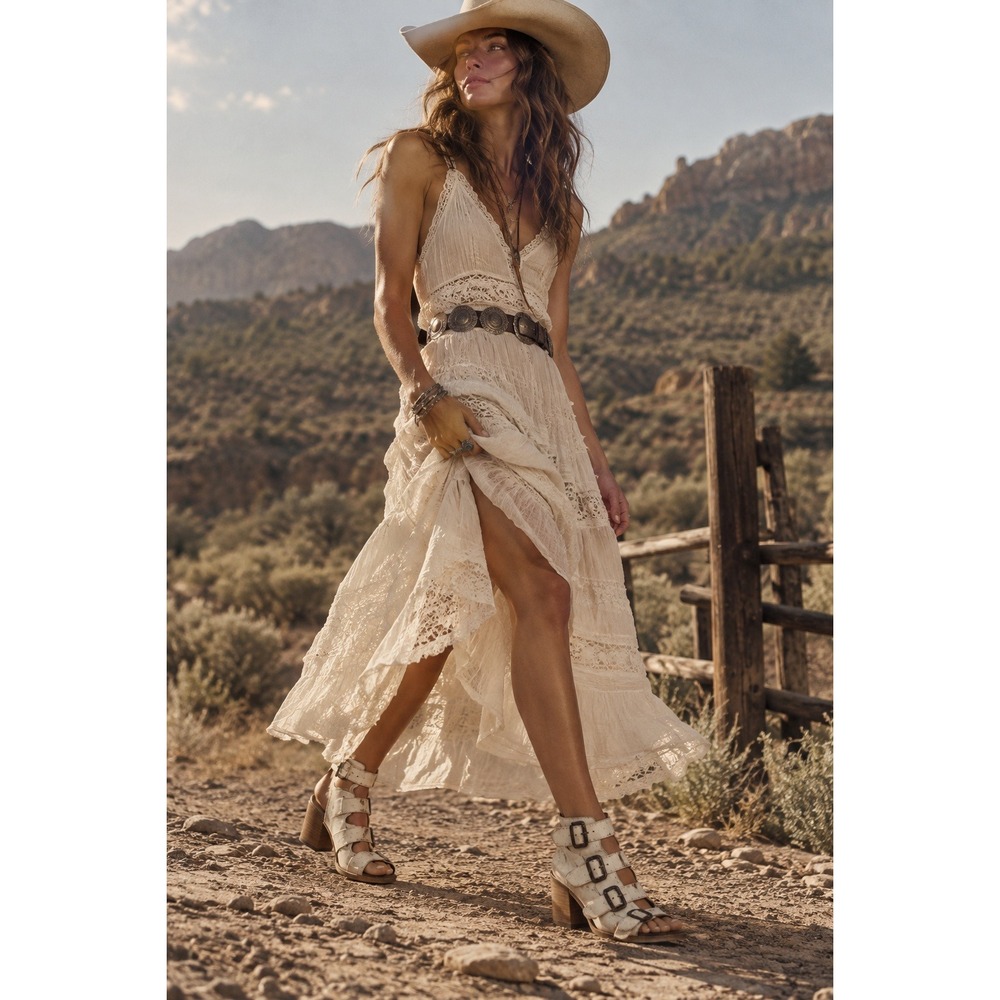 Freebird by Steven Quail Leather Gladiator Sandals Cream White Buckle Boots 7